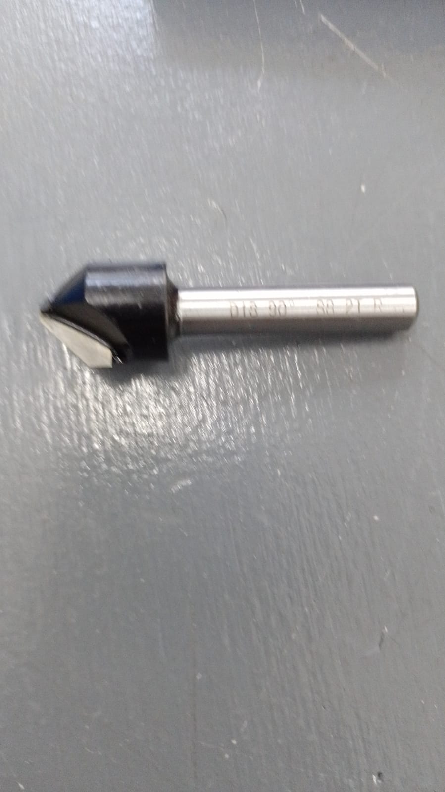 Fresa MD para alucobond Ø18 x 60 x S= 8 x 90º
