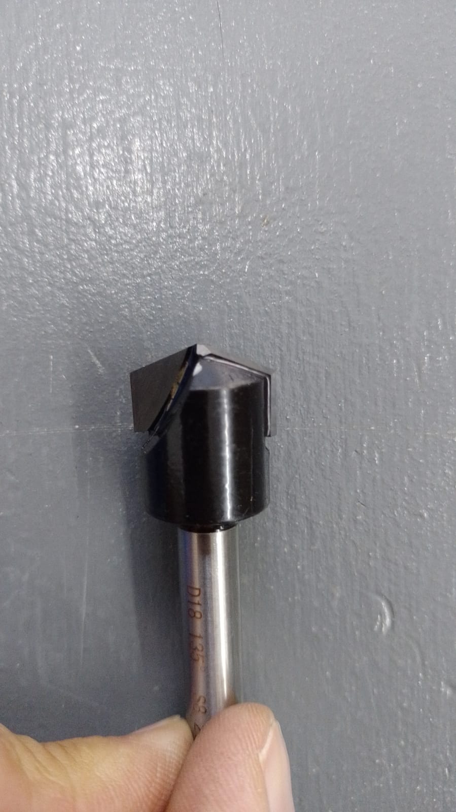 Fresa MD para alucobond Ø18 x 60 x S= 8 x 135º
