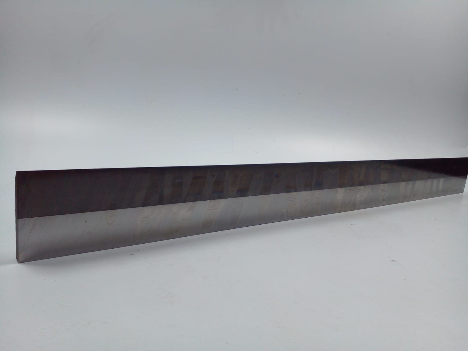 Dorso ranurado con metal duro