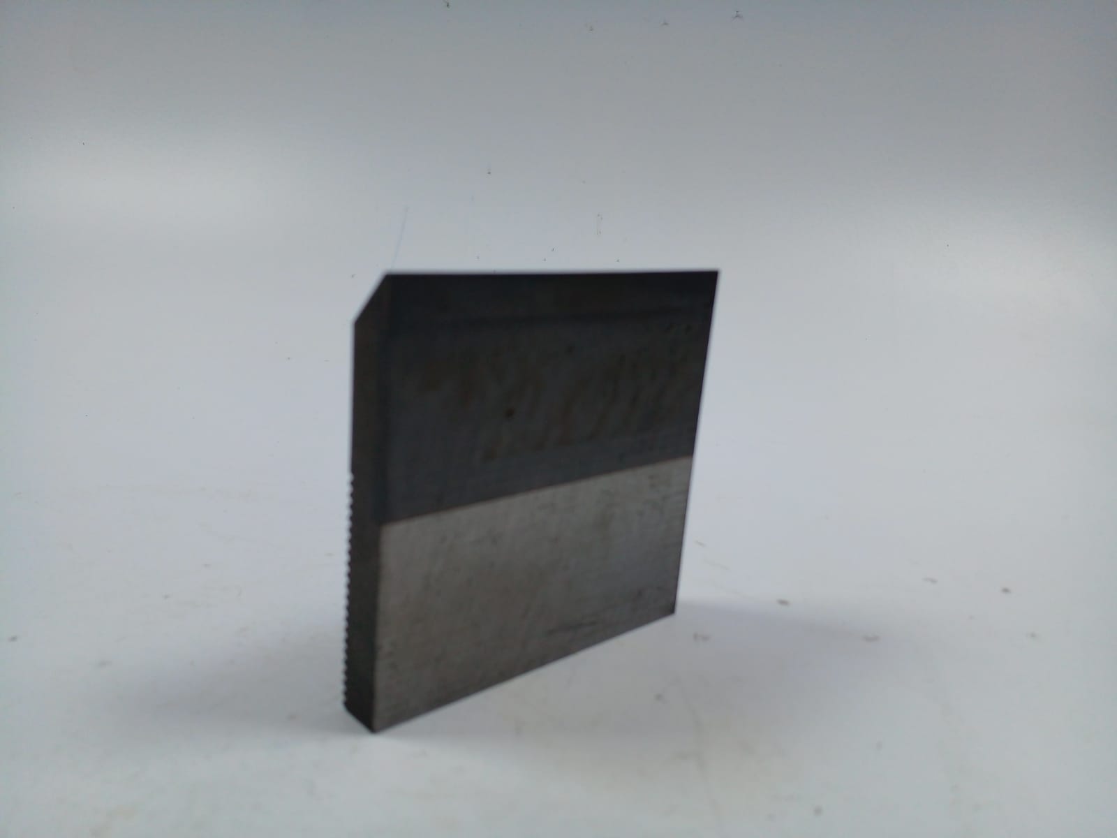Dorso ranurado con metal duro