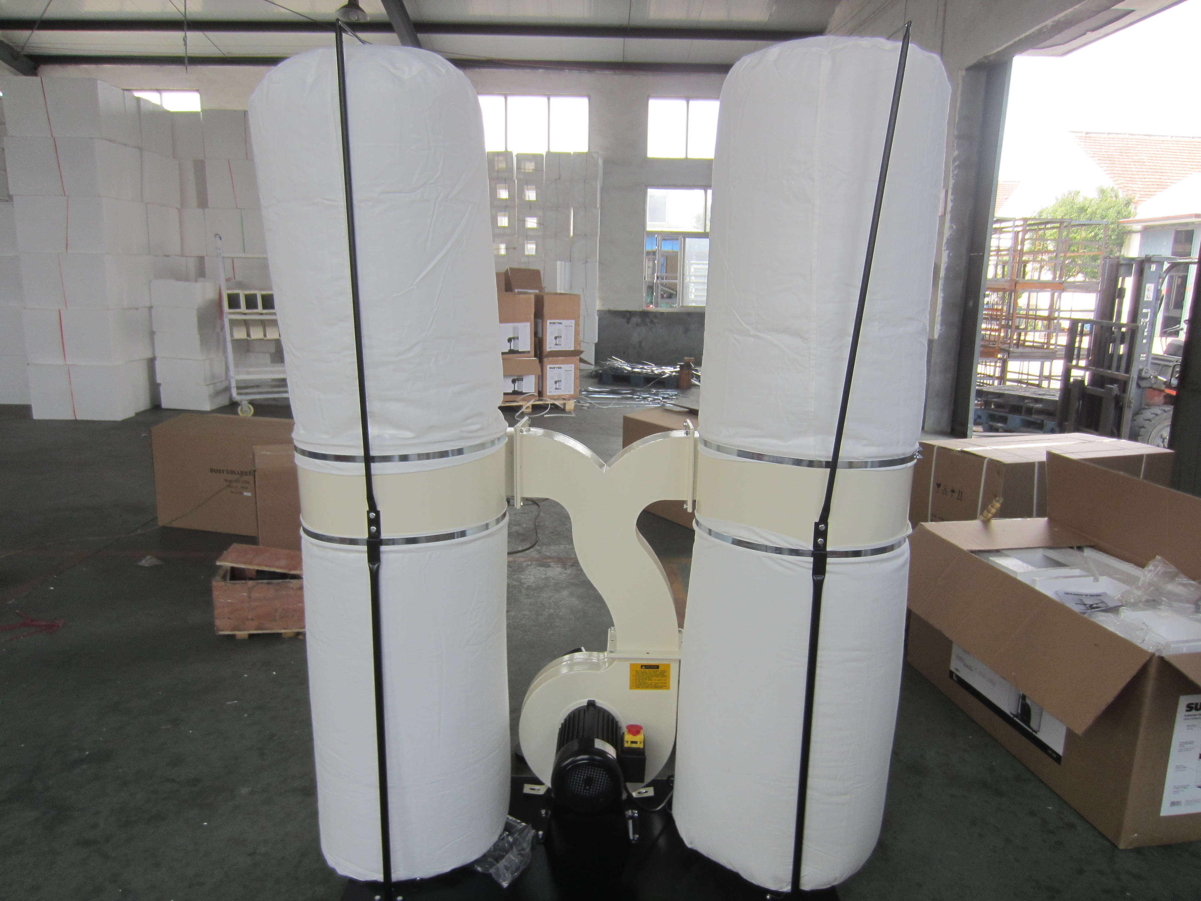 Vista 2 de Aspirador y Colector de polvo modelo doble bolsa - HW300S